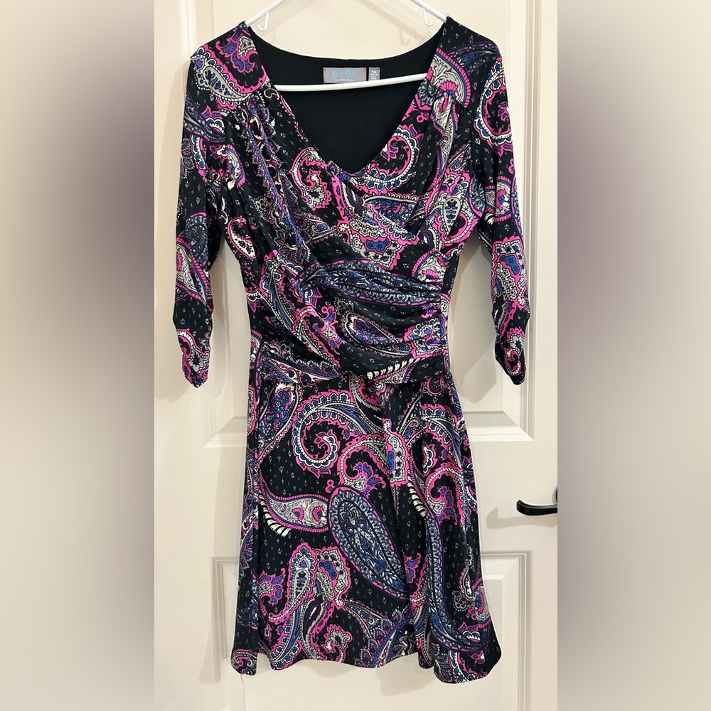 B-Slim NY Collection Paisley Faux Wrap Ruched ¾ sleeve dress Size Petite Medium